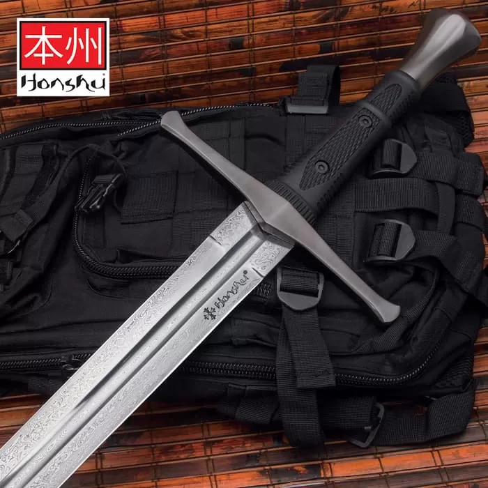 Honshu Damascus Broadsword With Sheath - Damascus Steel Blade, TPR Handle, Stainless Steel Pommel - Length 43 1/2β