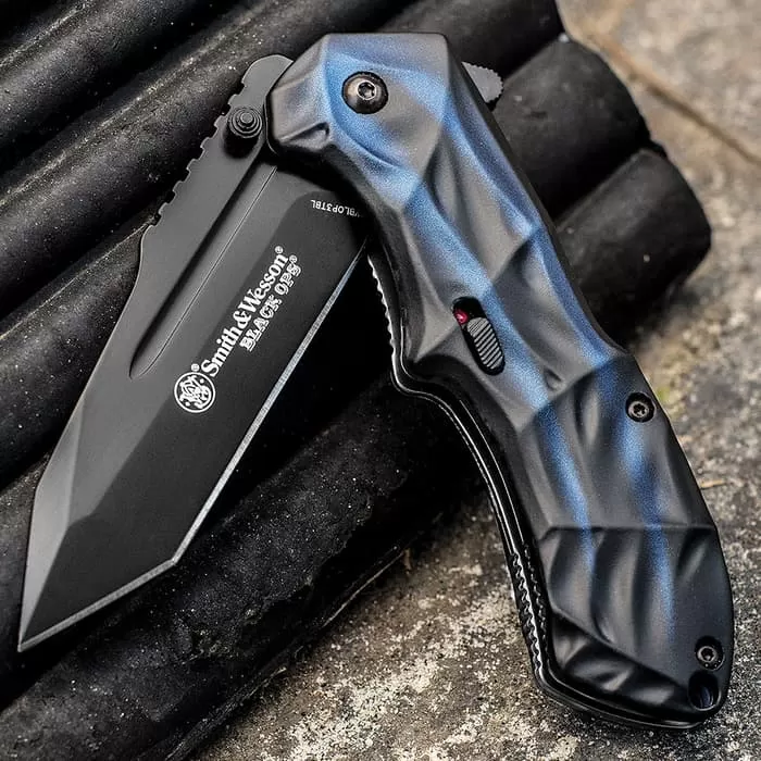 Smith & Wesson Black Ops Blue Tanto Tactical Pocket Knife - Image 3