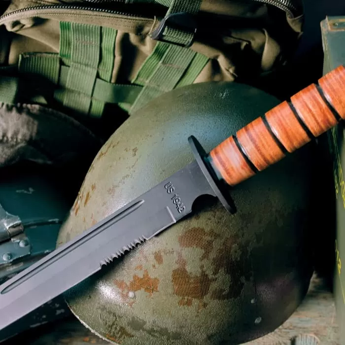 1942 U.S. Combat Sword With Sheath - Image 5